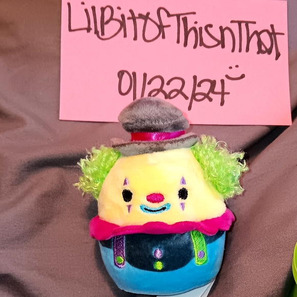 Squishmallows Micromallows Blacklight/UV squad- Resul the Clown 2.5" - Picture 1 of 3